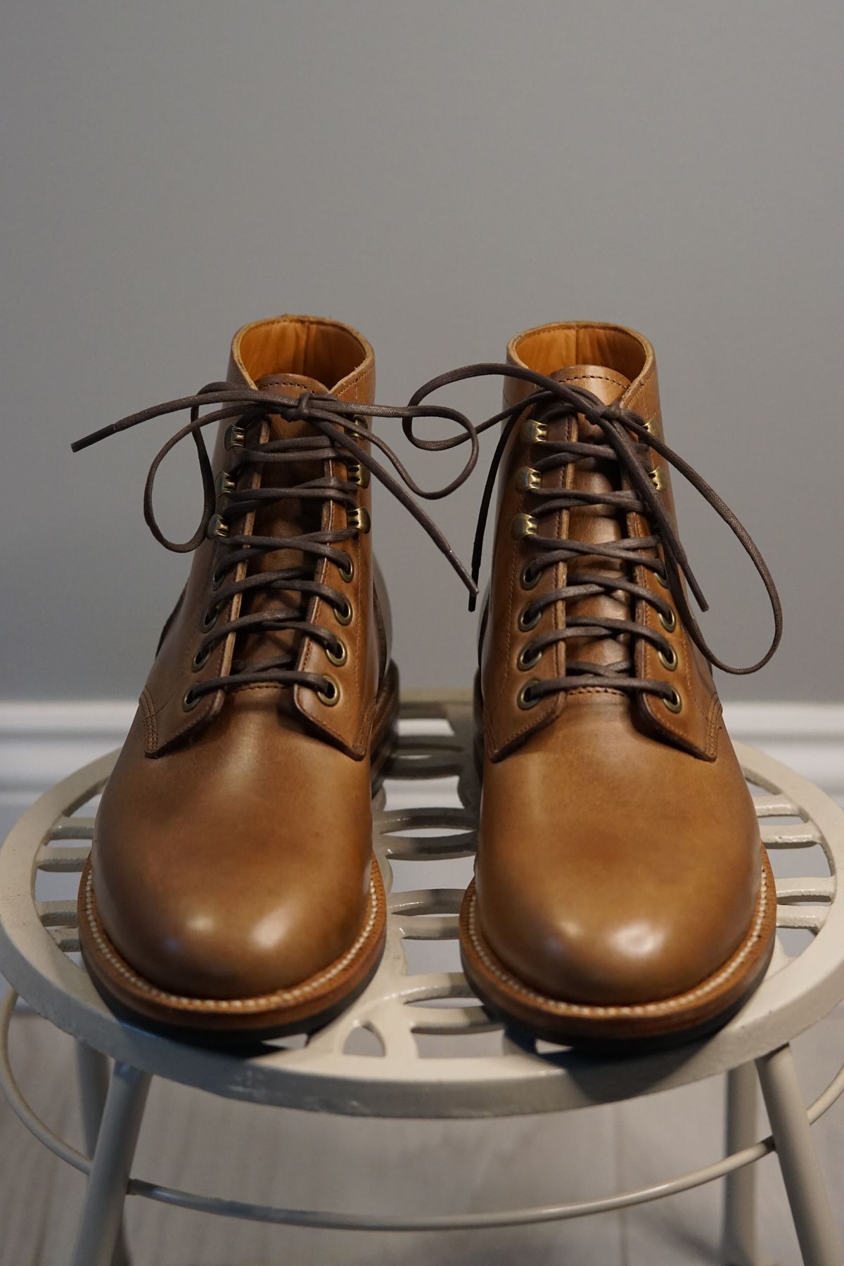 Photo by litespeedd on October 2, 2024 of the Grant Stone Nora Boot in Horween Dune Chromexcel.