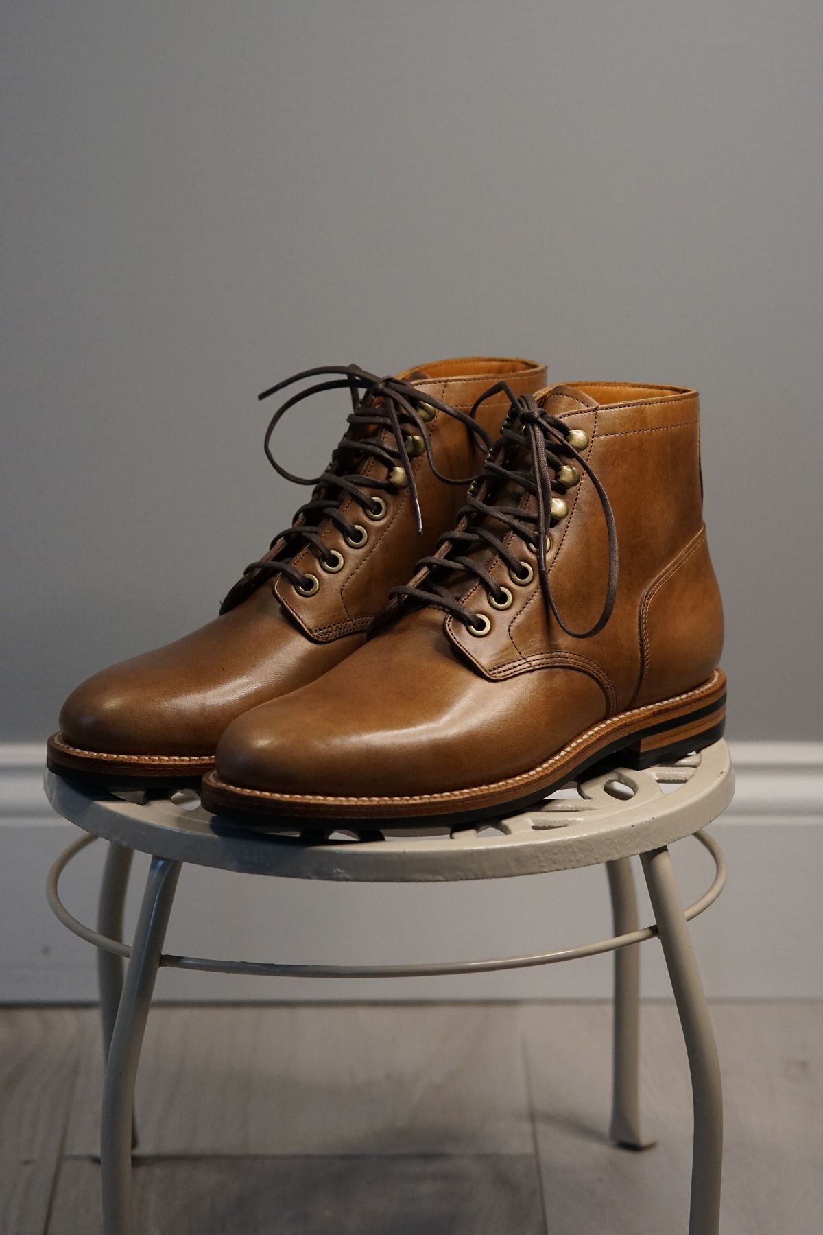 Photo by litespeedd on October 2, 2024 of the Grant Stone Nora Boot in Horween Dune Chromexcel.