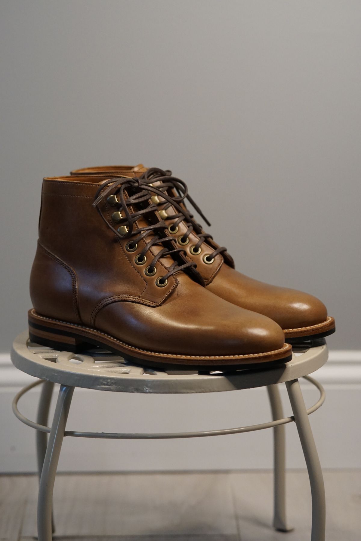 Photo by litespeedd on October 2, 2024 of the Grant Stone Nora Boot in Horween Dune Chromexcel.
