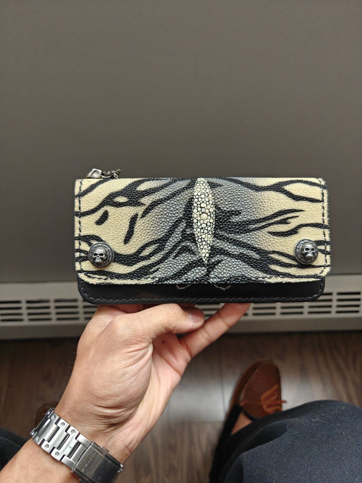 Photo by litespeedd on February 10, 2026 of the Black Lotus Leather Long Trucker Wallet in Stingray & Wickett & Craig Black English Bridle & Black Lizard.