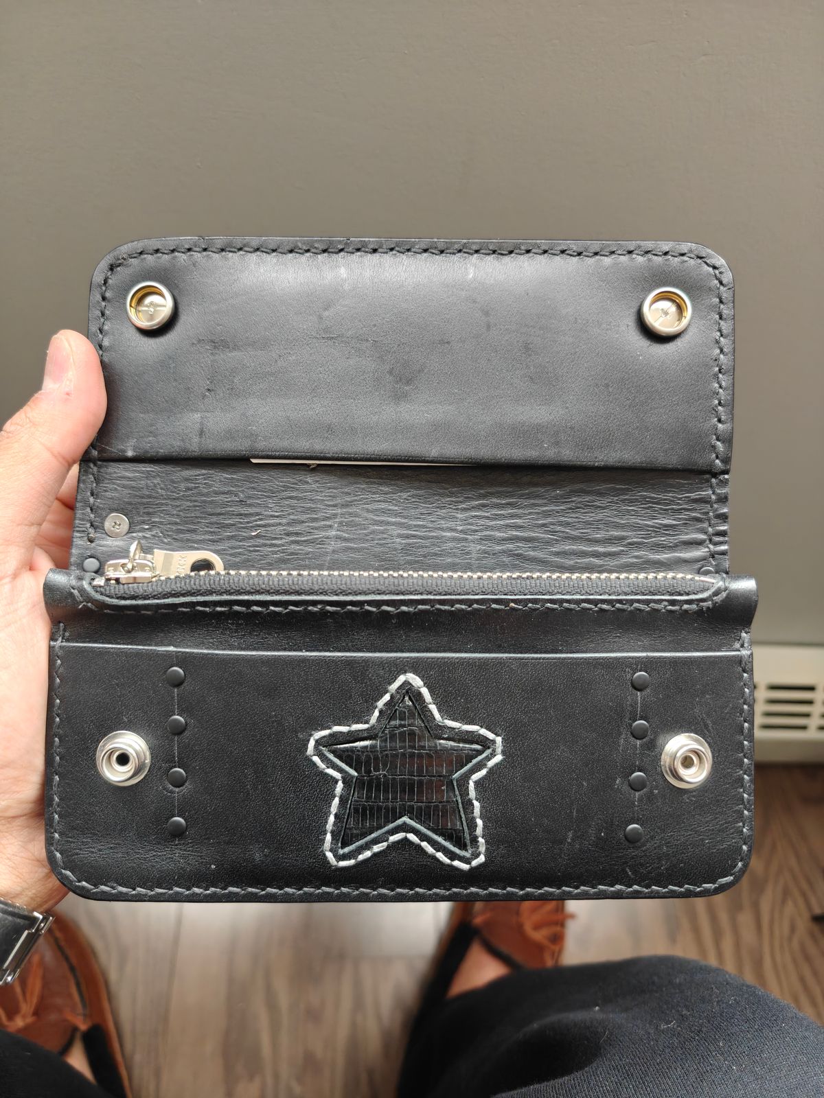 Photo by litespeedd on February 10, 2026 of the Black Lotus Leather Long Trucker Wallet in Stingray & Wickett & Craig Black English Bridle & Black Lizard.