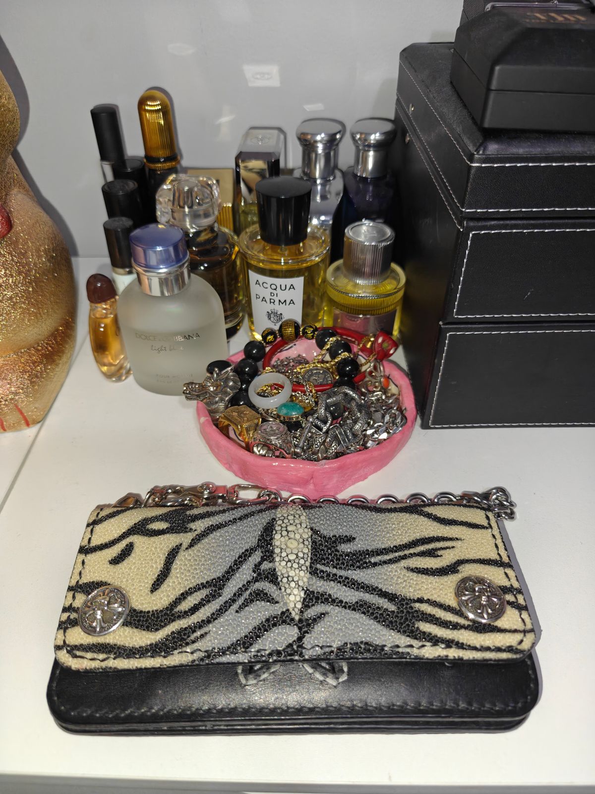 Photo by litespeedd on February 23, 2026 of the Black Lotus Leather Long Trucker Wallet in Stingray & Wickett & Craig Black English Bridle & Black Lizard.