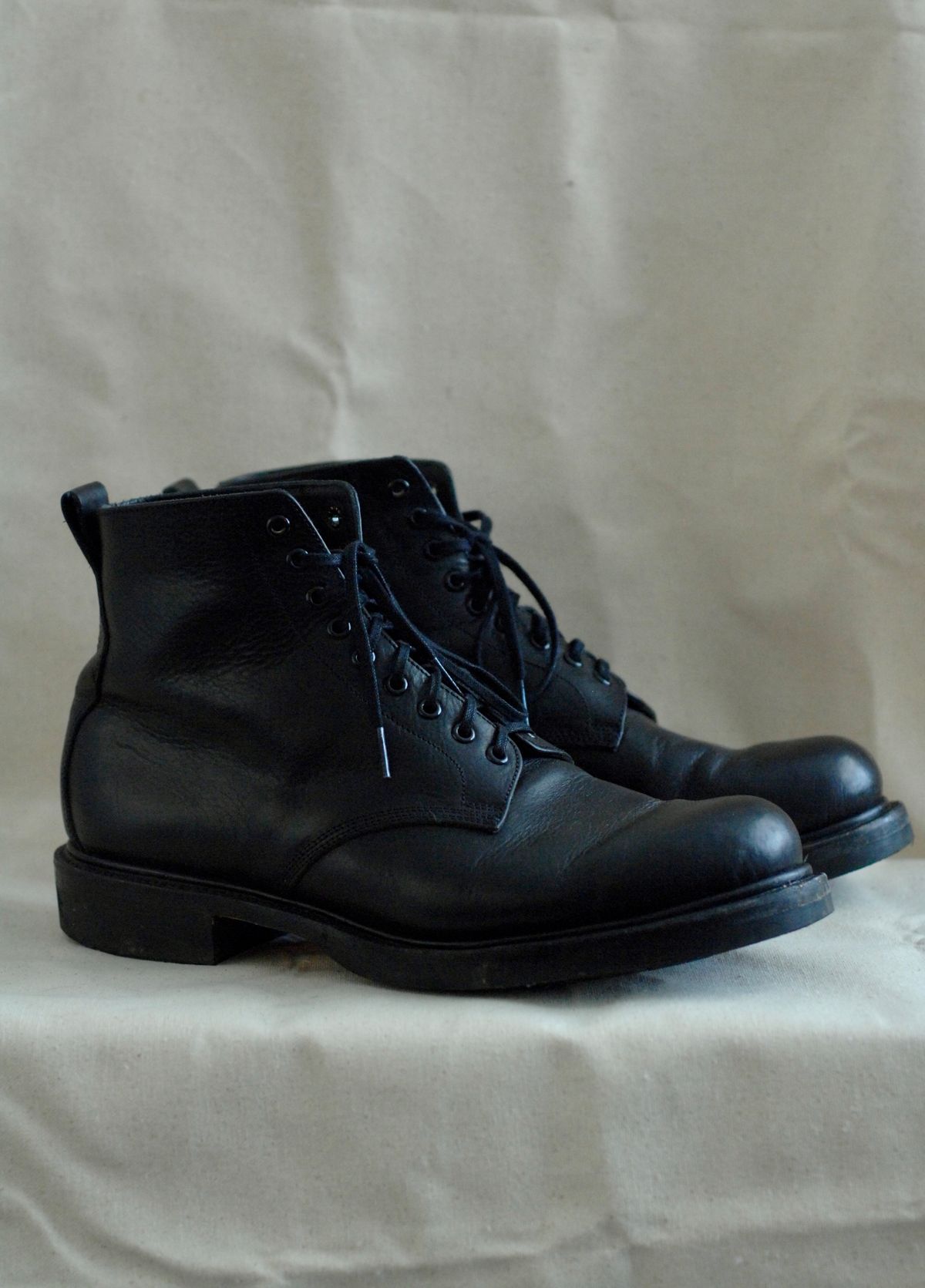 Photo by litespeedd on November 1, 2023 of the Unmarked All Purpose Boots in Cisne Black Vegetable-Tanned Bison.