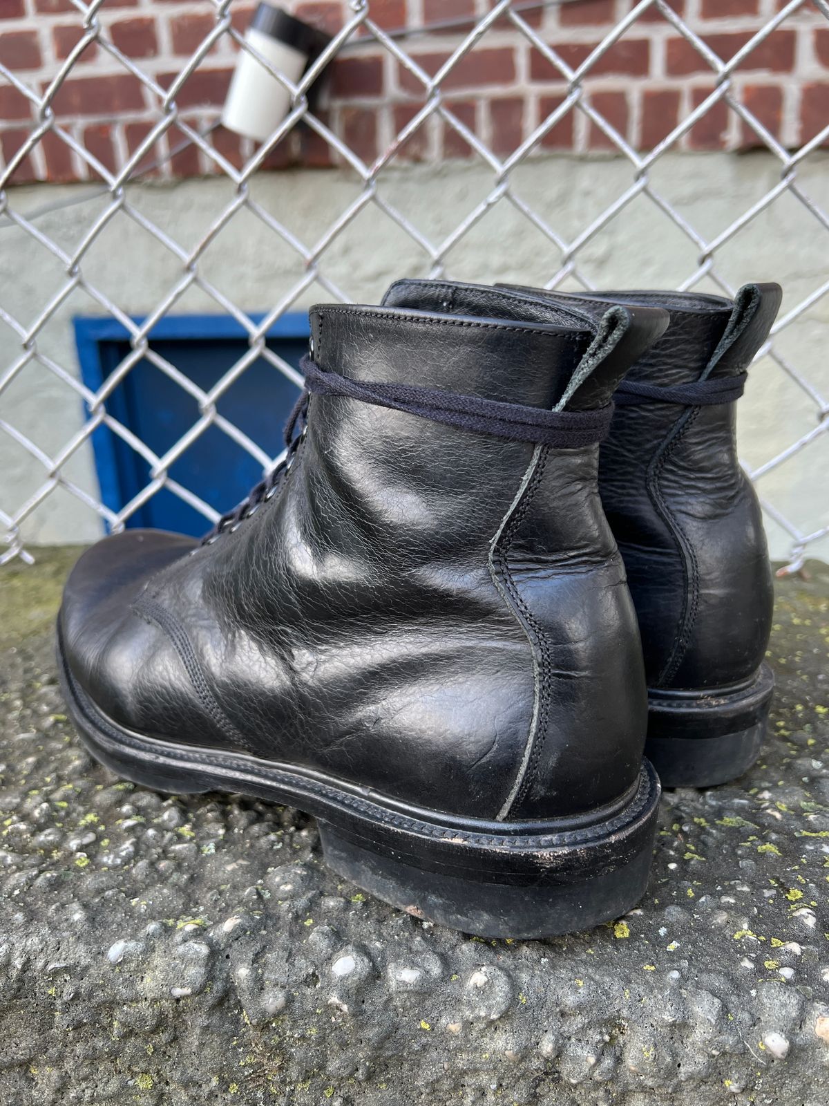 Photo by litespeedd on December 2, 2023 of the Unmarked All Purpose Boots in Cisne Black Vegetable-Tanned Bison.