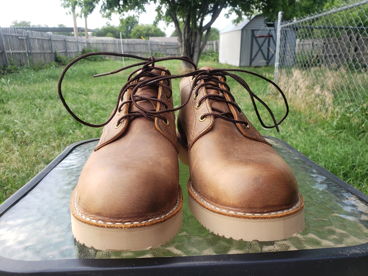 Photo by TorreEgger on June 17, 2023 of the White's Oxford in Seidel Distressed Smooth.