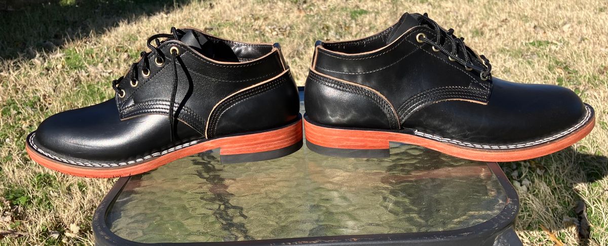 Photo by TorreEgger on December 8, 2023 of the Nicks Comstock in Horween Black Chromexcel.