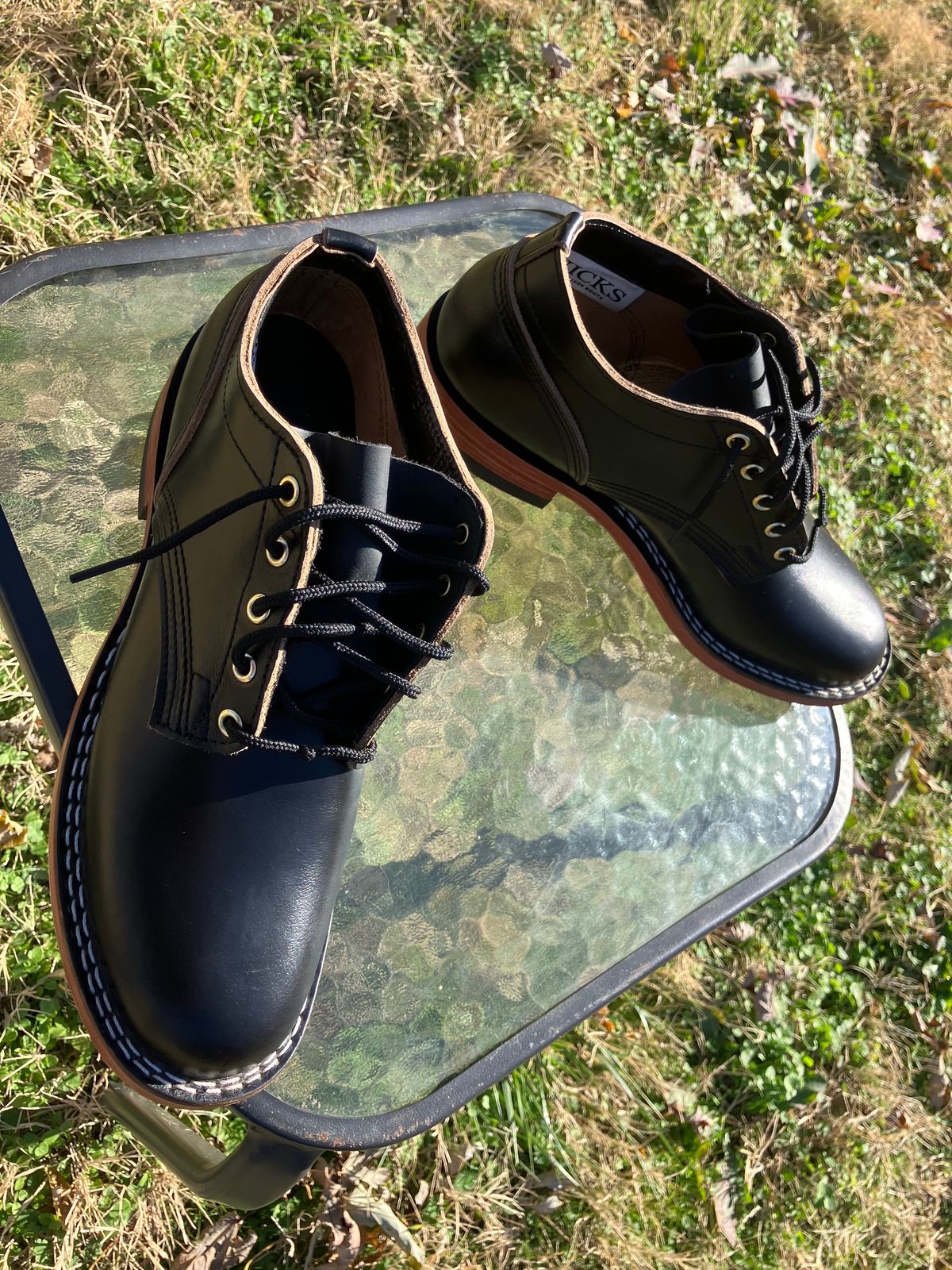 Photo by TorreEgger on December 8, 2023 of the Nicks Comstock in Horween Black Chromexcel.