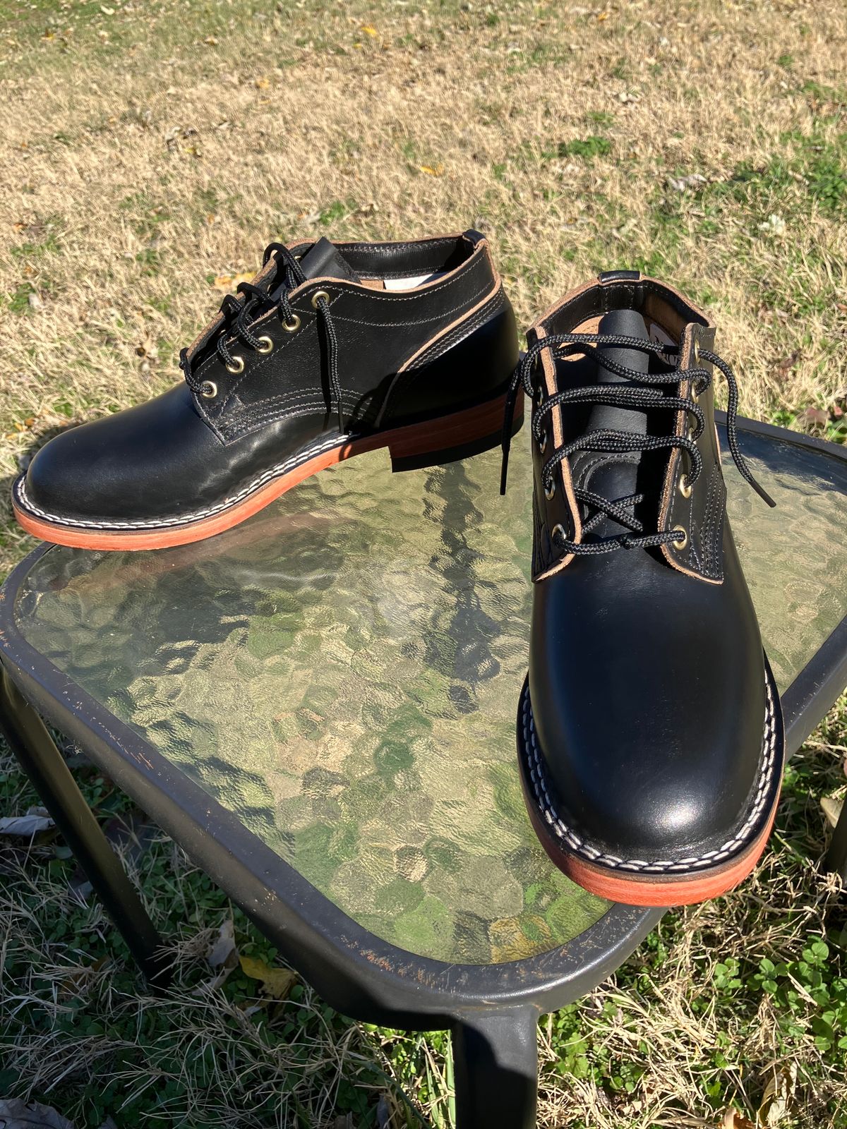 Photo by TorreEgger on December 8, 2023 of the Nicks Comstock in Horween Black Chromexcel.