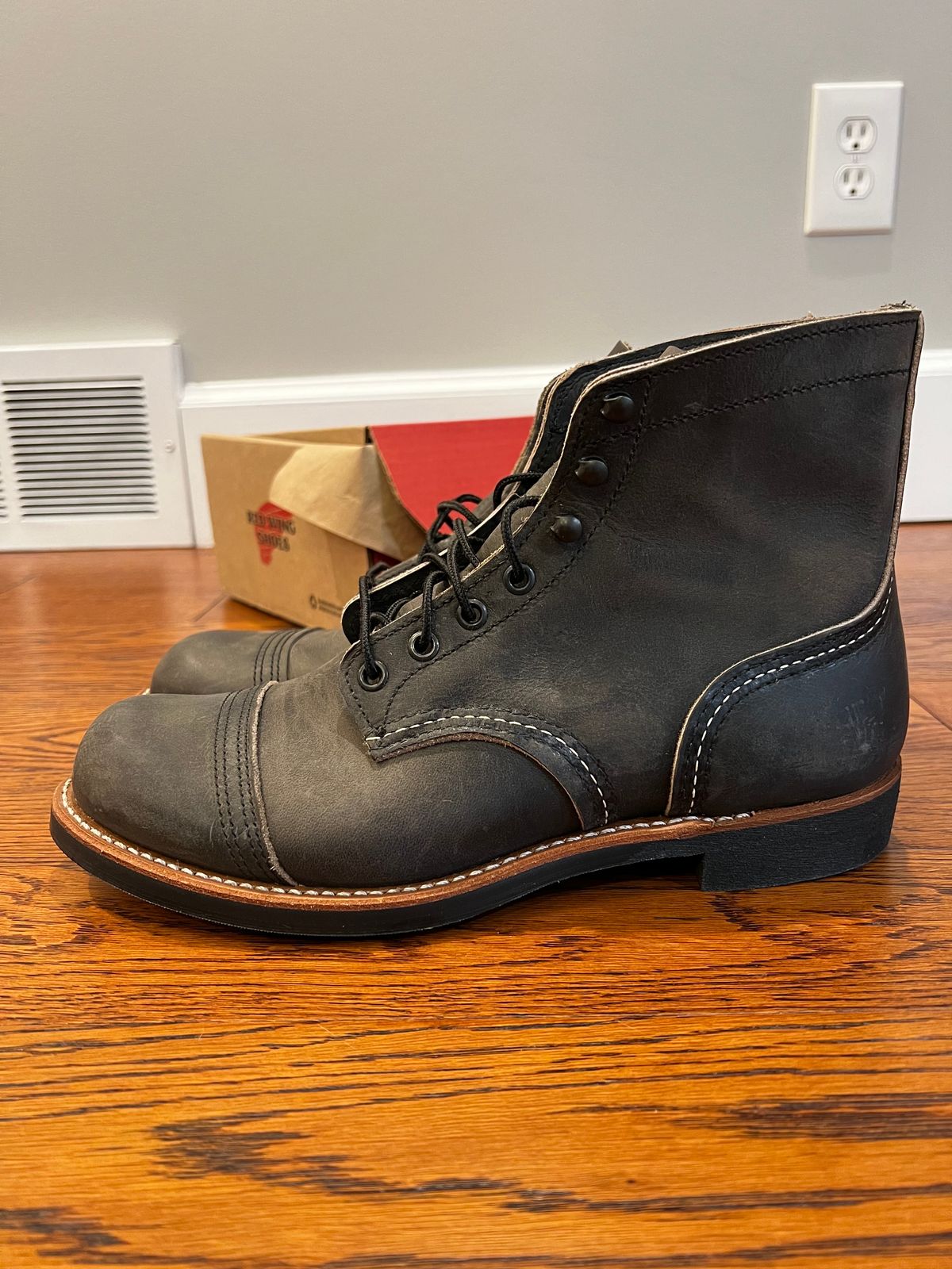 Photo by (deleted user) on November 2, 2023 of the Red Wing Iron Ranger in S.B. Foot Charcoal Rough and Tough.