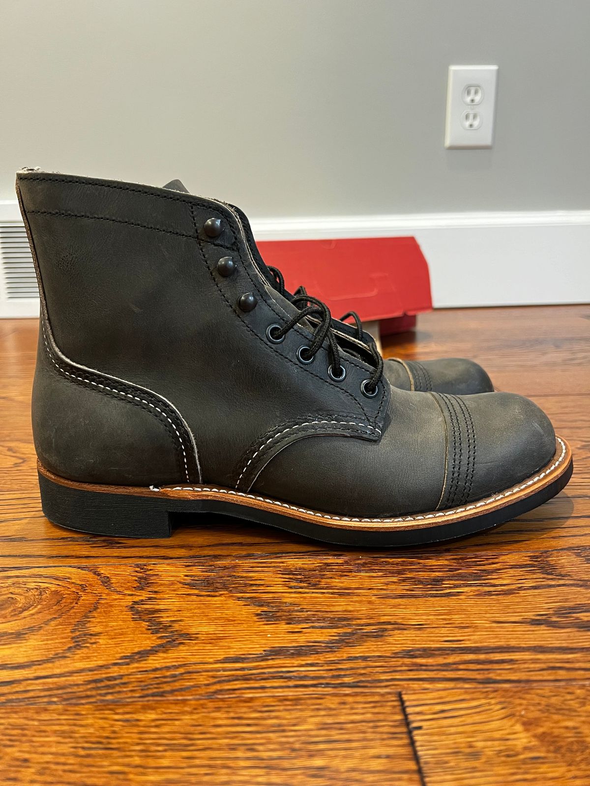 Photo by (deleted user) on November 2, 2023 of the Red Wing Iron Ranger in S.B. Foot Charcoal Rough and Tough.