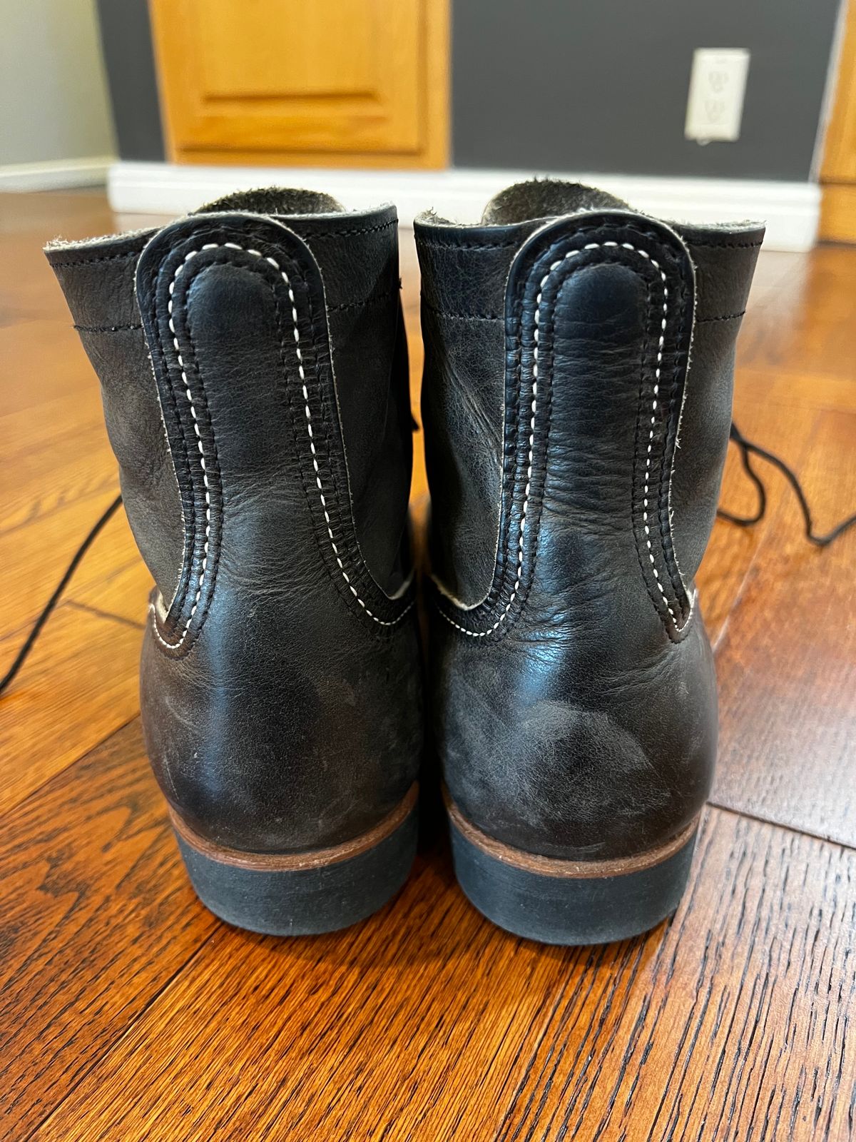 Photo by (deleted user) on January 3, 2024 of the Red Wing Iron Ranger in S.B. Foot Charcoal Rough and Tough.