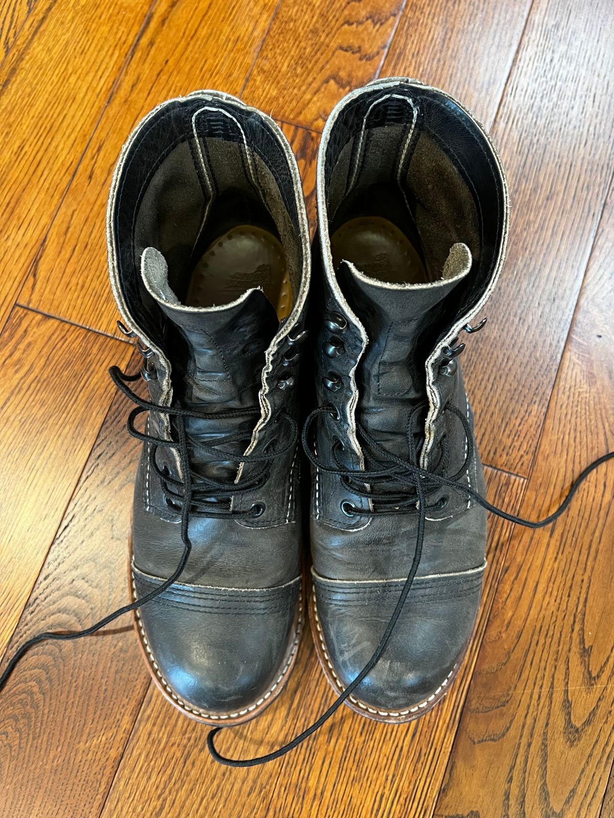 Photo by (deleted user) on January 3, 2024 of the Red Wing Iron Ranger in S.B. Foot Charcoal Rough and Tough.