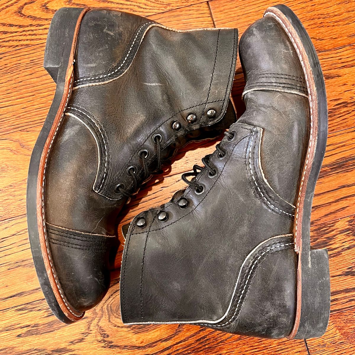 Photo by (deleted user) on April 2, 2024 of the Red Wing Iron Ranger in S.B. Foot Charcoal Rough and Tough.