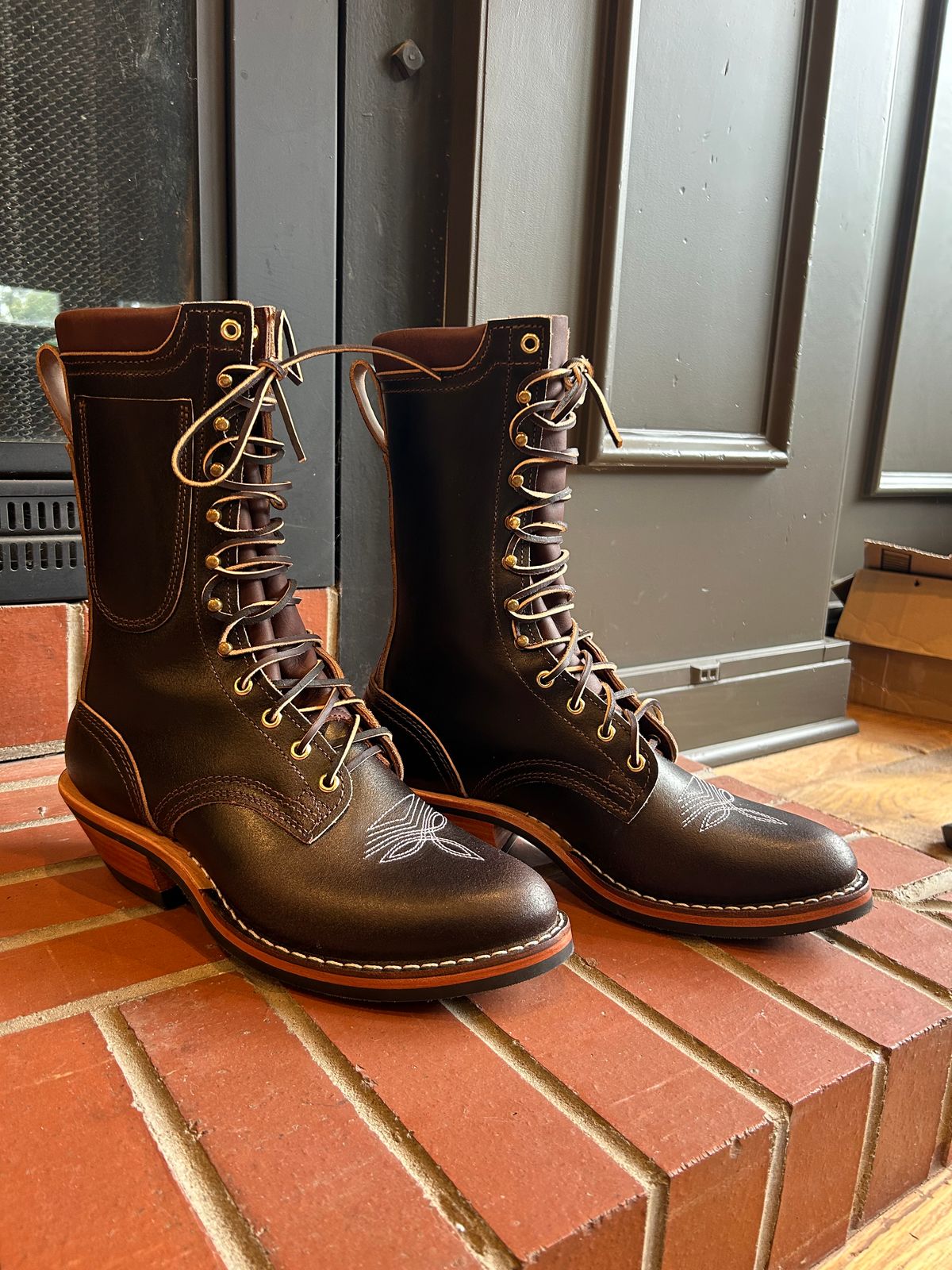 Photo by MasonAlbertini on September 23, 2025 of the Nicks Packer in Horween Brown Waxed Flesh.