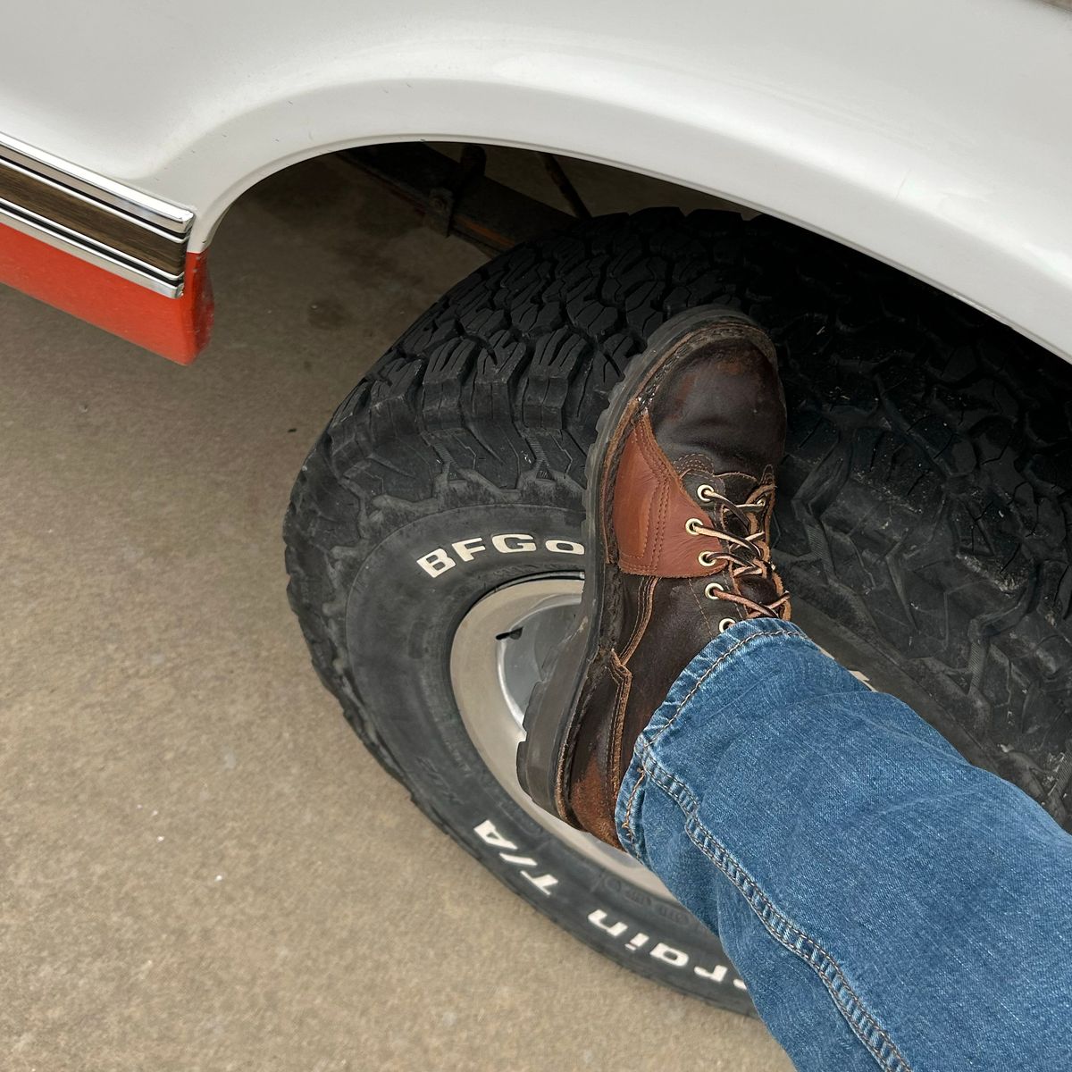 Photo by MasonAlbertini on March 22, 2024 of the Nicks x Rose Anvil ND3 in Horween Brown Waxed Flesh.