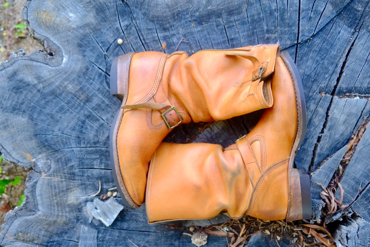 Photo by AndrewSutton on October 1, 2025 of the Wesco x S&S Van Cleef III in Horween Natural Essex.