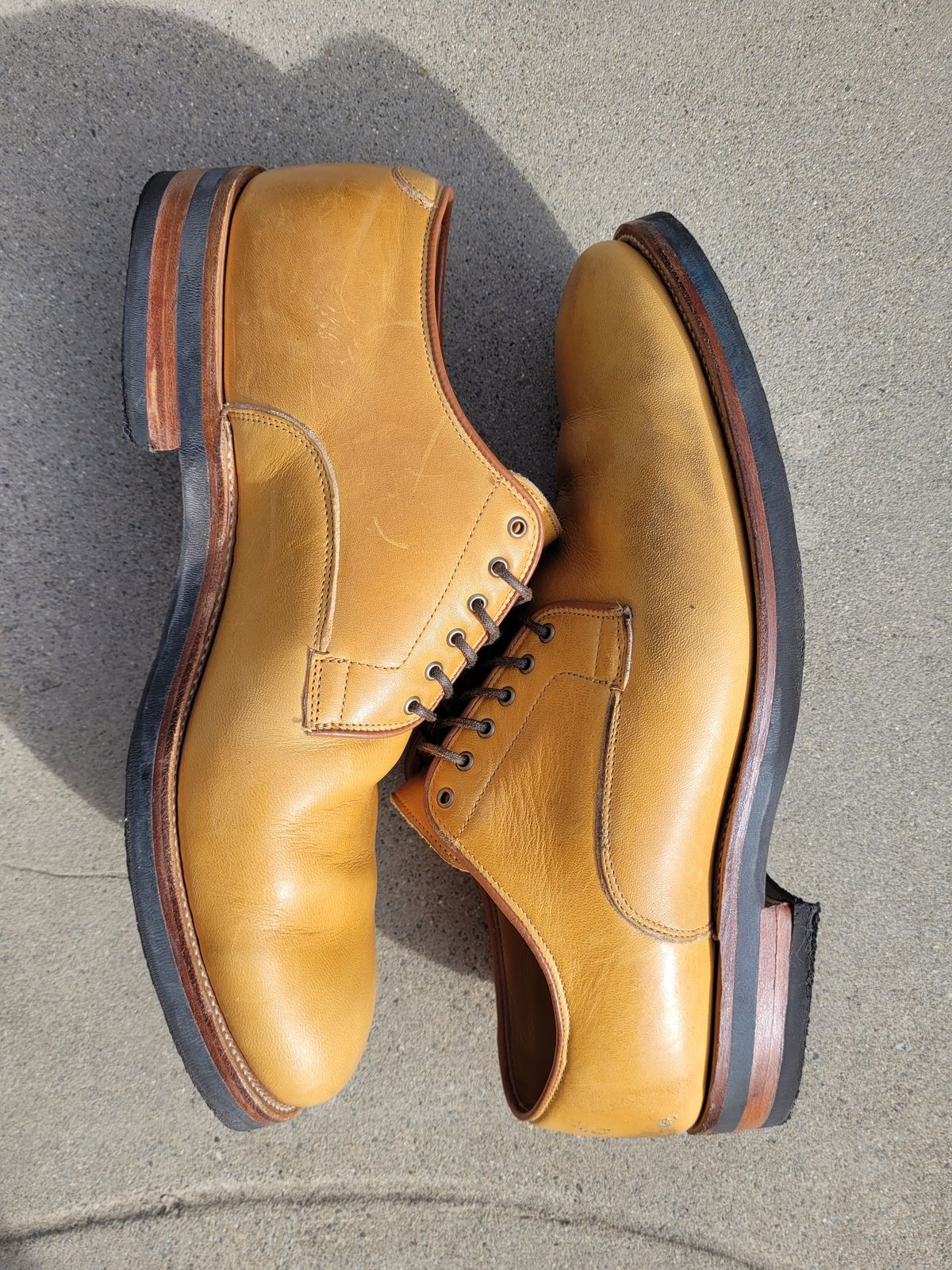 Photo by Slippy_Squeeze on November 4, 2022 of the Viberg Derby Shoe in Shinki Camel Latigo Horsehide.