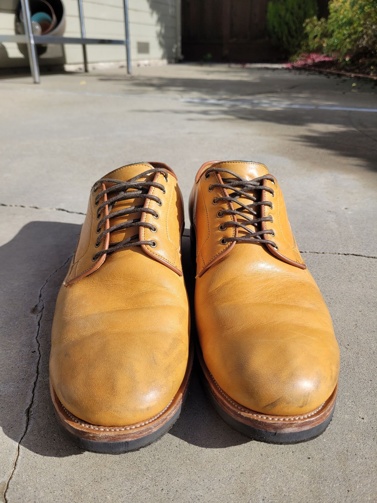 Photo by Slippy_Squeeze on December 5, 2022 of the Viberg Derby Shoe in Shinki Camel Latigo Horsehide.