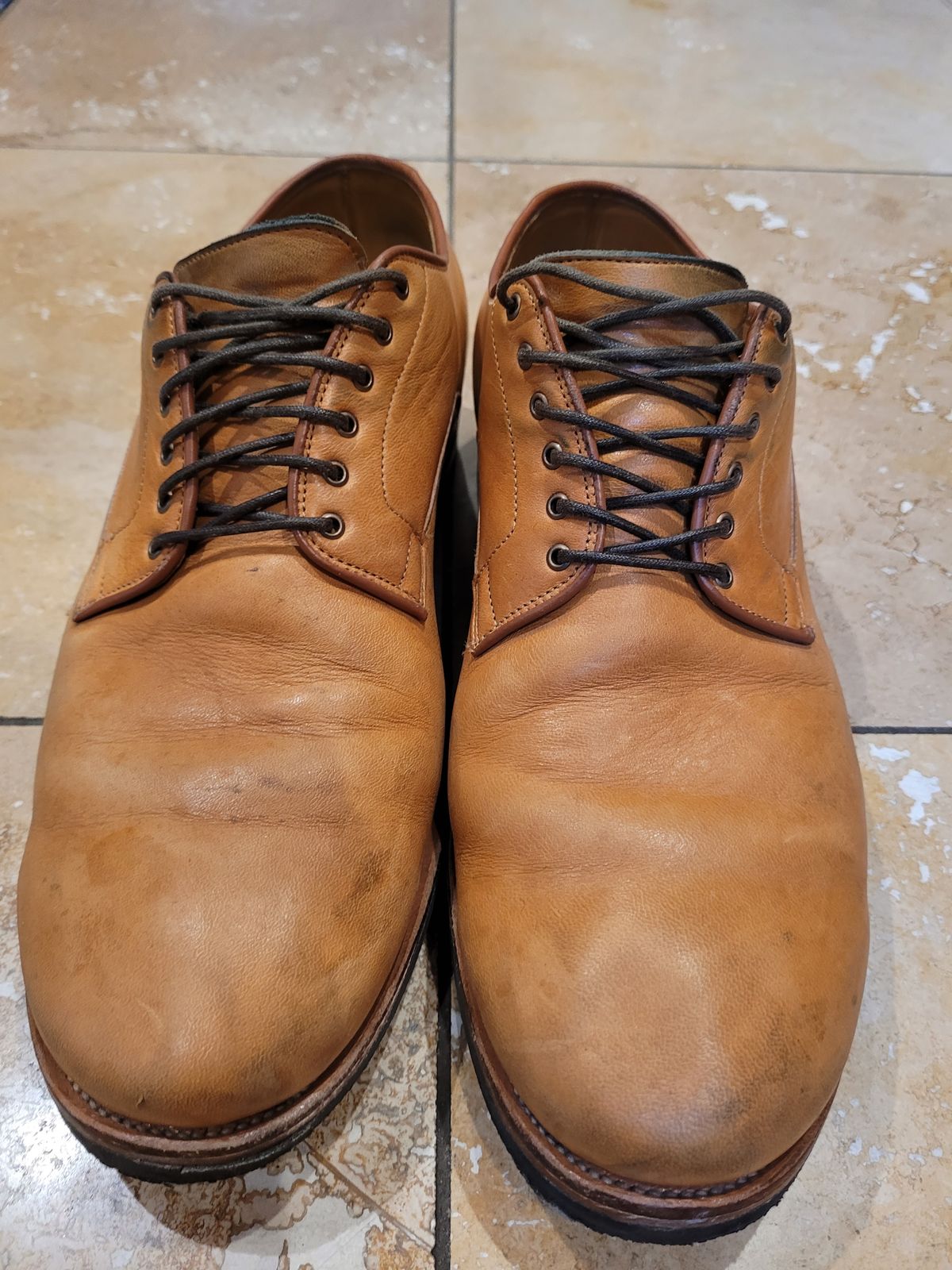 Photo by Slippy_Squeeze on February 4, 2023 of the Viberg Derby Shoe in Shinki Camel Latigo Horsehide.