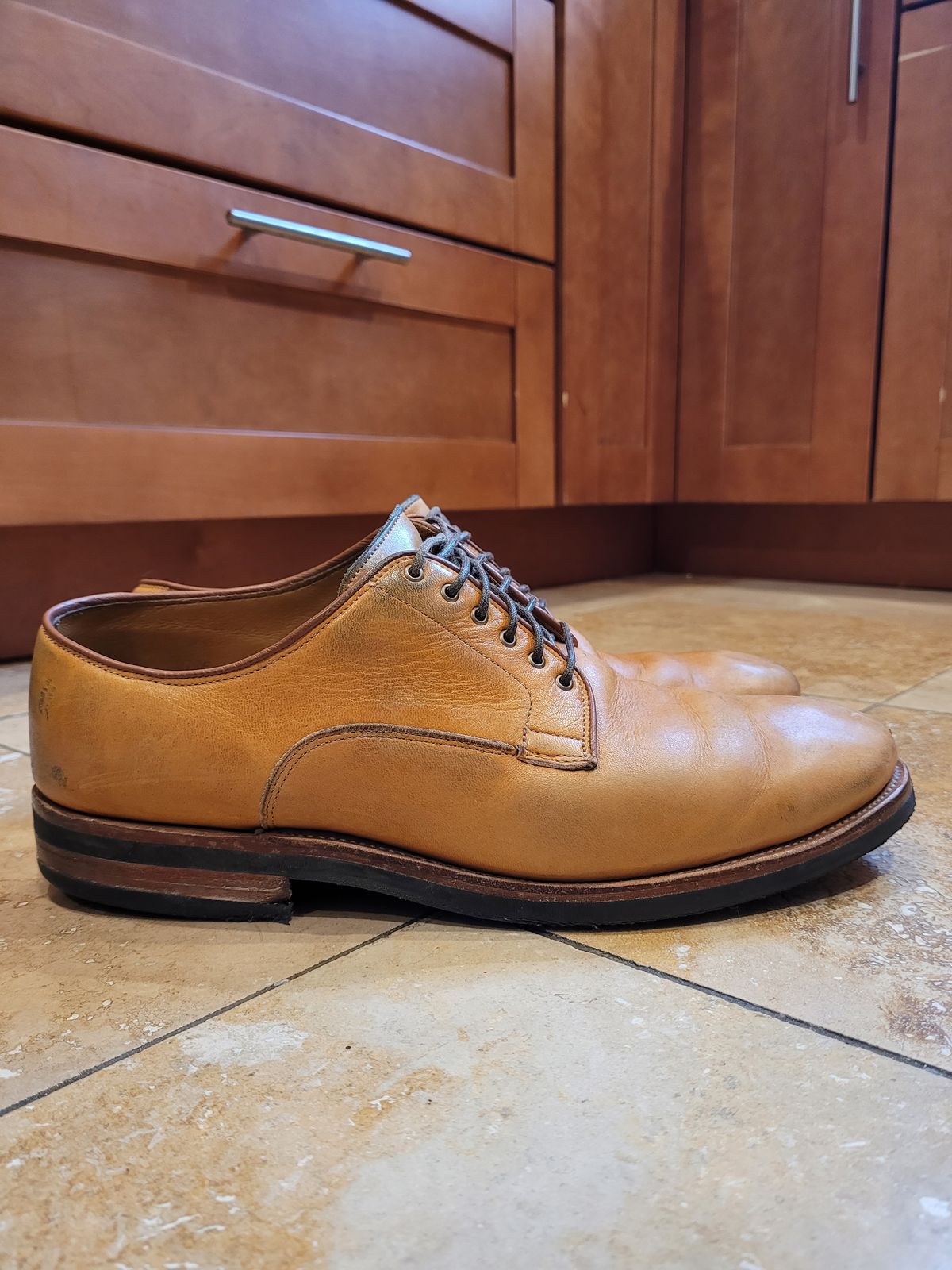 Photo by Slippy_Squeeze on February 4, 2023 of the Viberg Derby Shoe in Shinki Camel Latigo Horsehide.