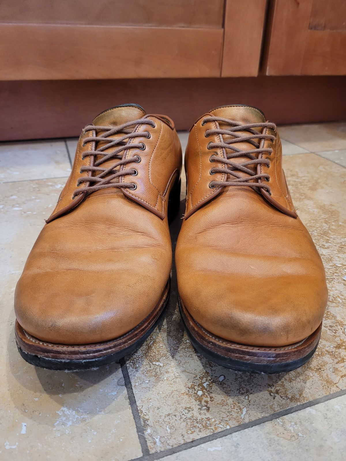 Photo by Slippy_Squeeze on April 6, 2023 of the Viberg Derby Shoe in Shinki Camel Latigo Horsehide.