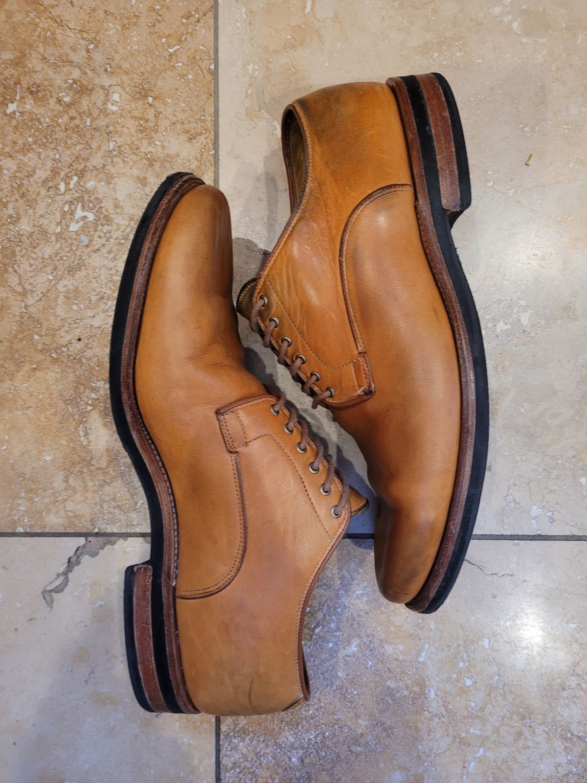 Photo by Slippy_Squeeze on April 6, 2023 of the Viberg Derby Shoe in Shinki Camel Latigo Horsehide.