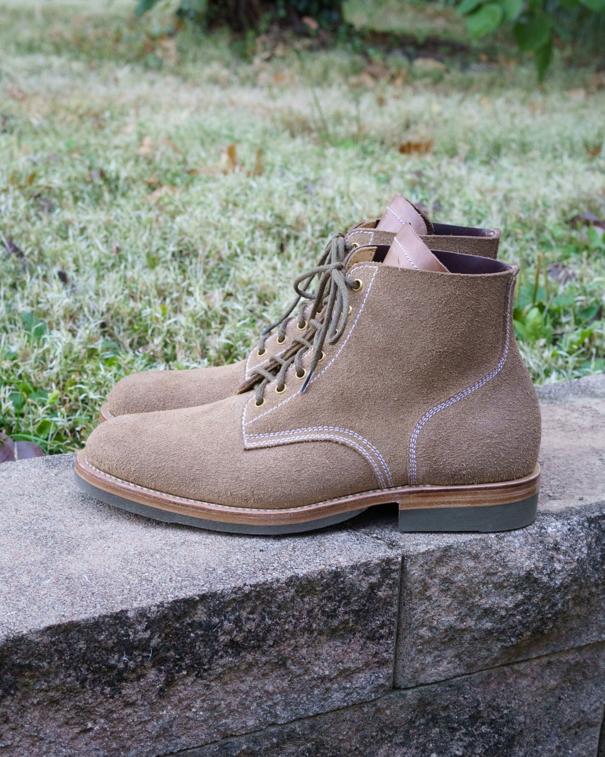 Photo by blake_more on October 1, 2022 of the Sagara Boondocker in Horween Natural Chromexcel Roughout.