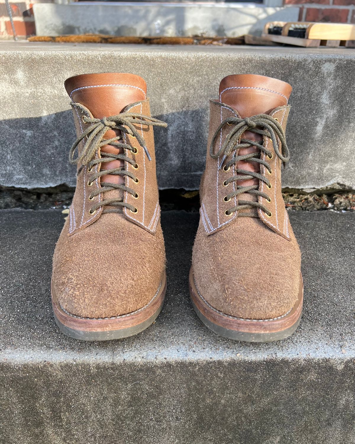 Photo by blake_more on January 4, 2023 of the Sagara Boondocker in Horween Natural Chromexcel Roughout.