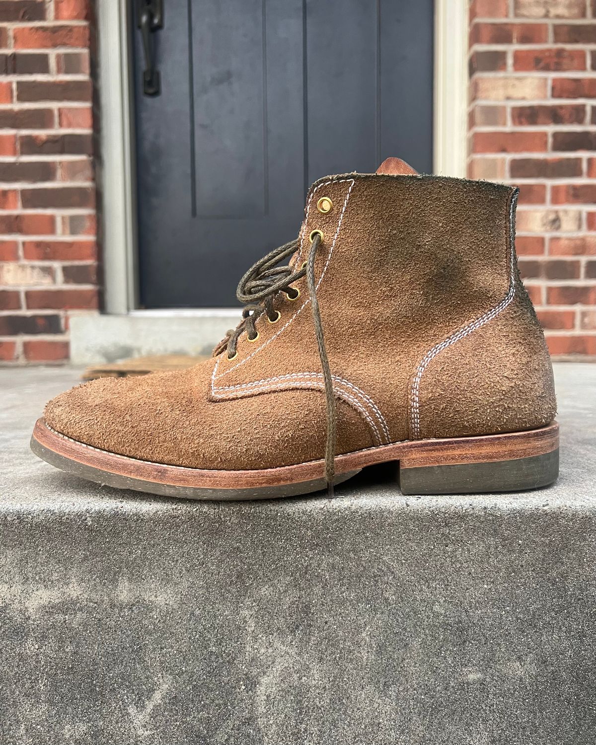 Photo by blake_more on February 4, 2023 of the Sagara Boondocker in Horween Natural Chromexcel Roughout.