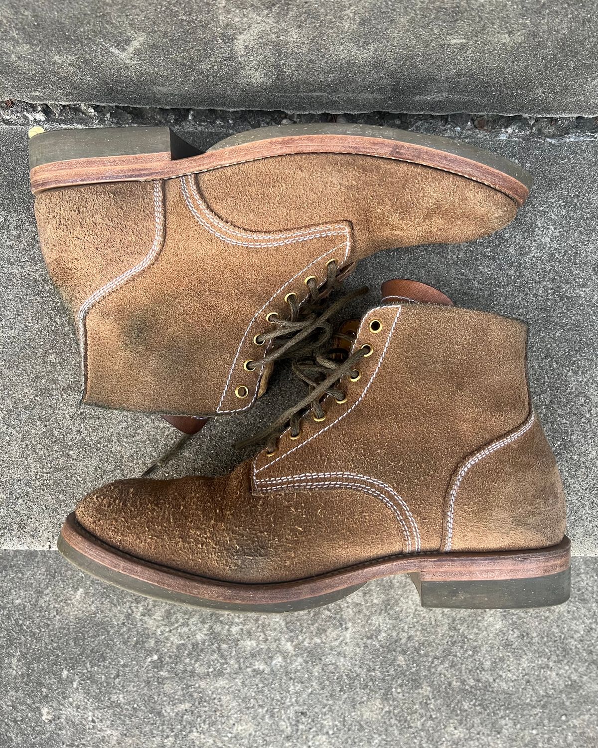 Photo by blake_more on February 4, 2023 of the Sagara Boondocker in Horween Natural Chromexcel Roughout.