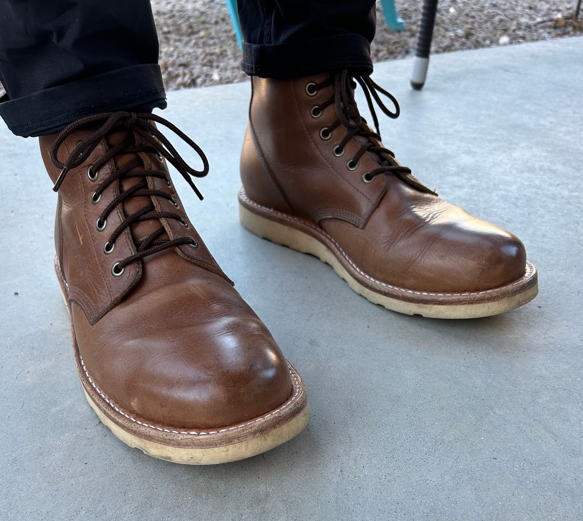Photo by i29alpha on November 7, 2023 of the Oak Street Bootmakers Field Boot in Horween Natural Chromexcel.
