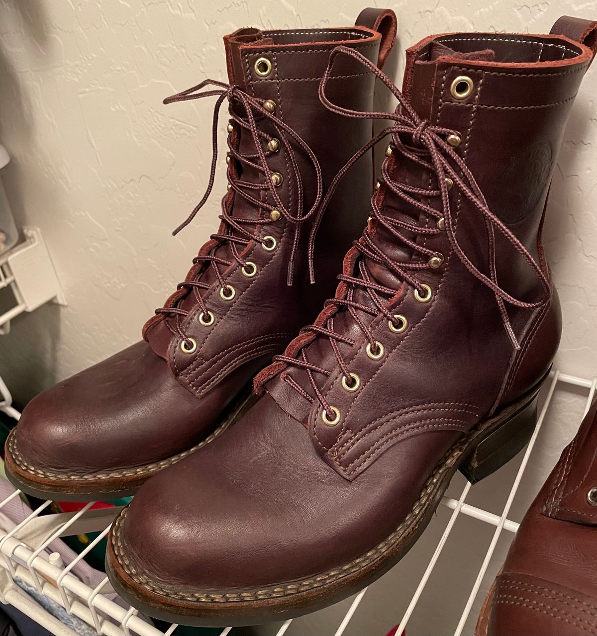 Photo by i29alpha on February 22, 2021 of the Frank's Boots Front Range in Seidel Walnut Oil Tan.