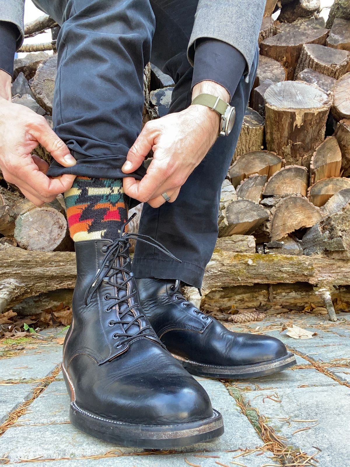 Photo by cuffcheckdenim on November 3, 2022 of the Unmarked DB Hunter in Horween Black Chromexcel.