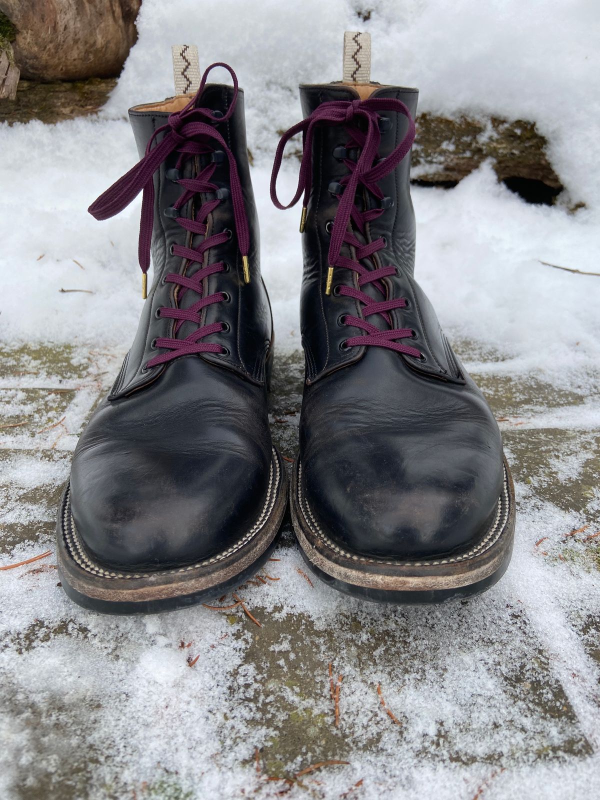 Photo by cuffcheckdenim on February 5, 2023 of the Unmarked DB Hunter in Horween Black Chromexcel.