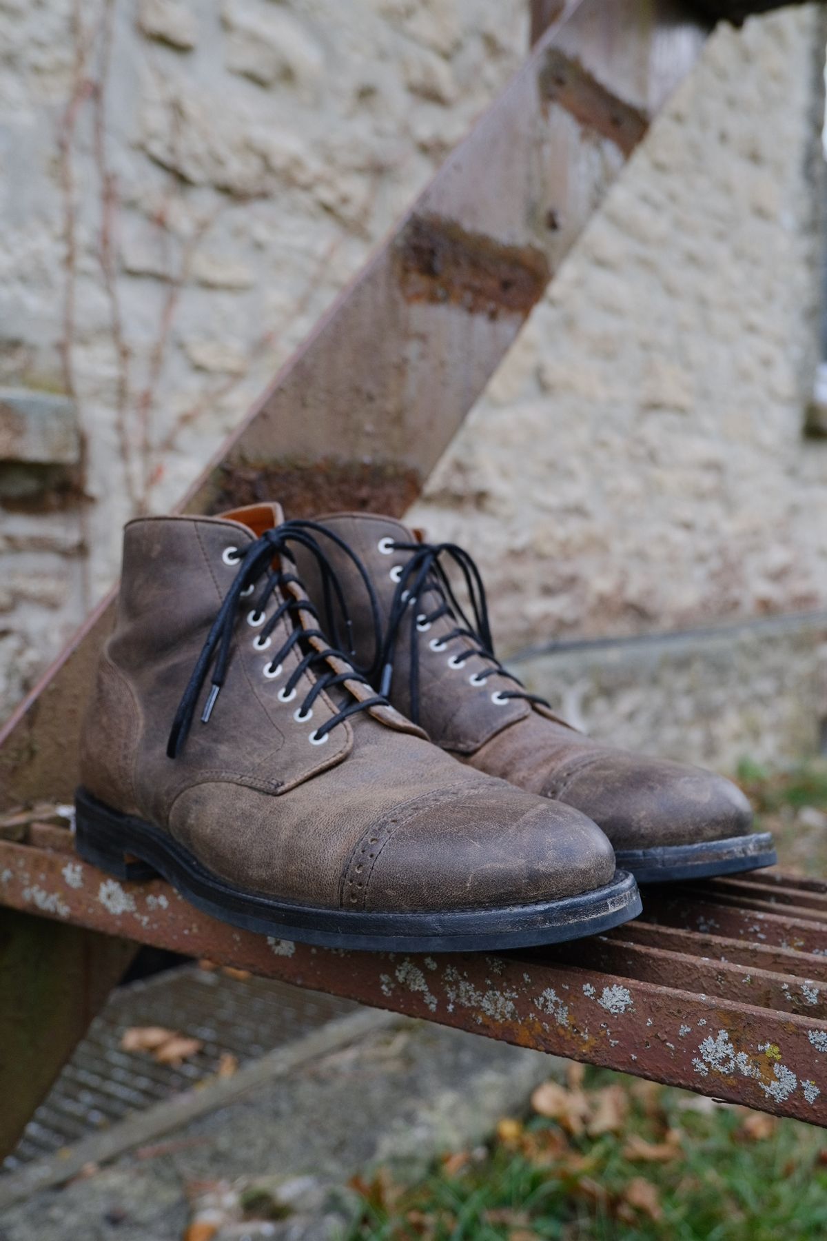 Photo by cuffcheckdenim on November 2, 2024 of the Grant Stone Garrison Boot in Gallun Teton Waxy Stag.