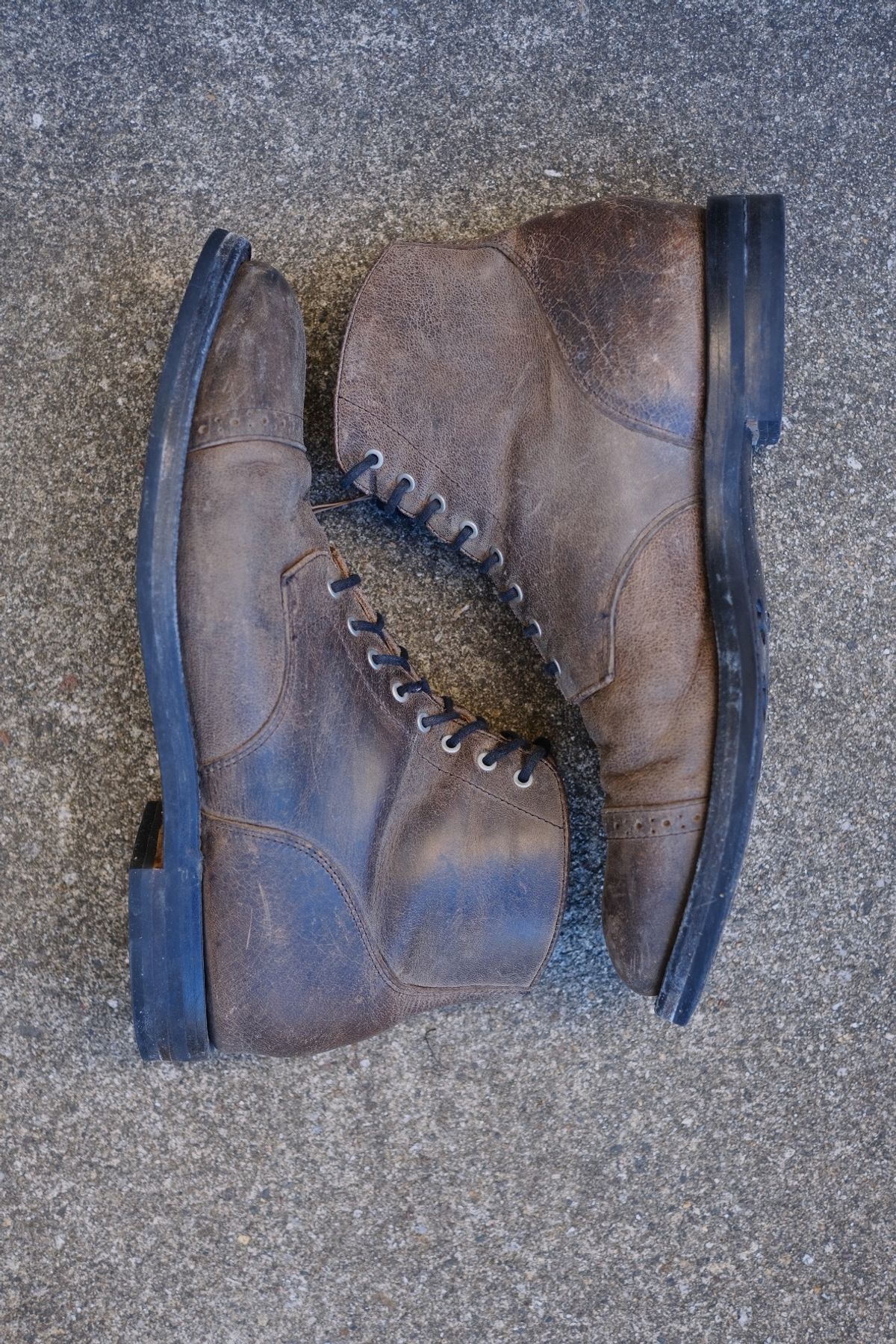 Photo by cuffcheckdenim on January 4, 2025 of the Grant Stone Garrison Boot in Gallun Teton Waxy Stag.
