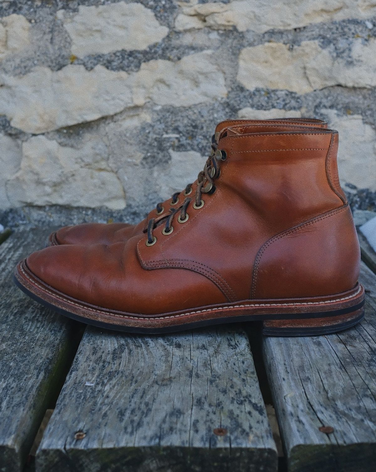 Photo by cuffcheckdenim on February 1, 2026 of the Grant Stone Diesel Boot in Badalassi Carlo Saddle Tan Minerva.