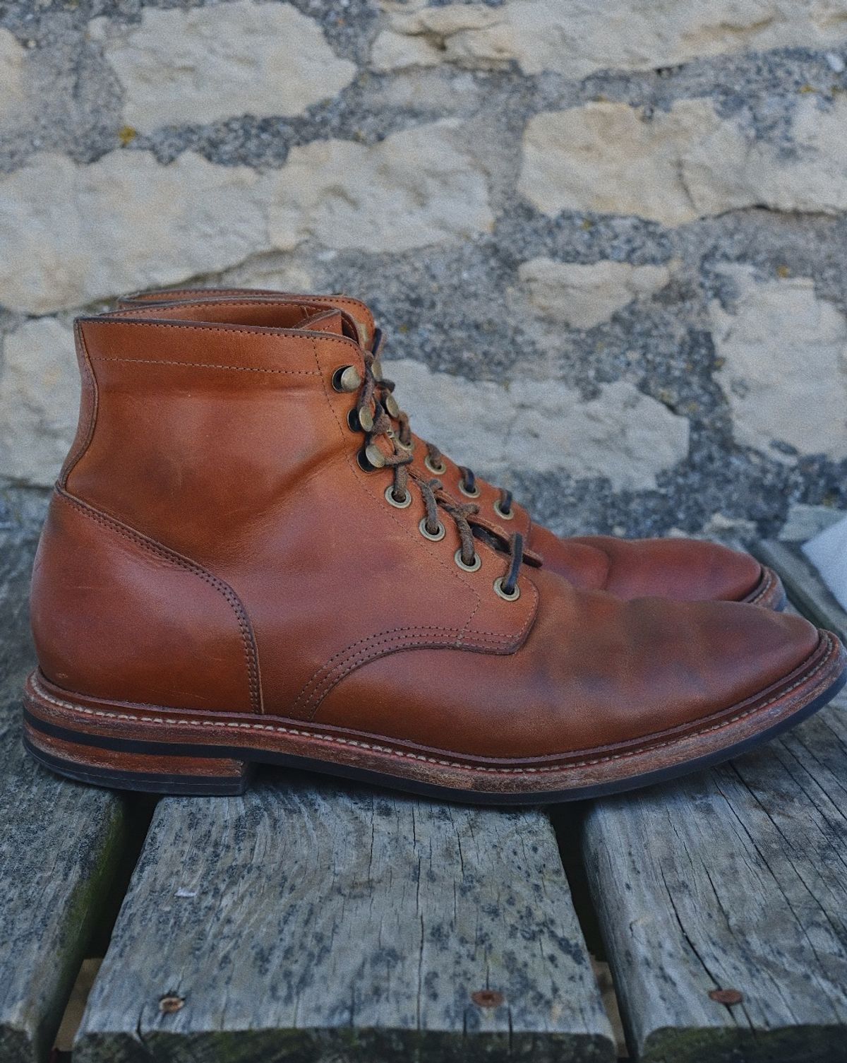Photo by cuffcheckdenim on February 1, 2026 of the Grant Stone Diesel Boot in Badalassi Carlo Saddle Tan Minerva.