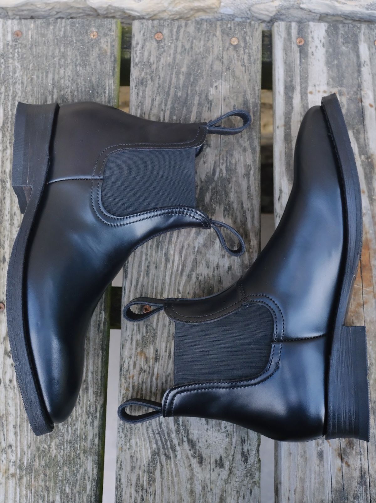 Photo by cuffcheckdenim on October 1, 2025 of the Thursday Journeyman in Shinki Black Shell Cordovan.