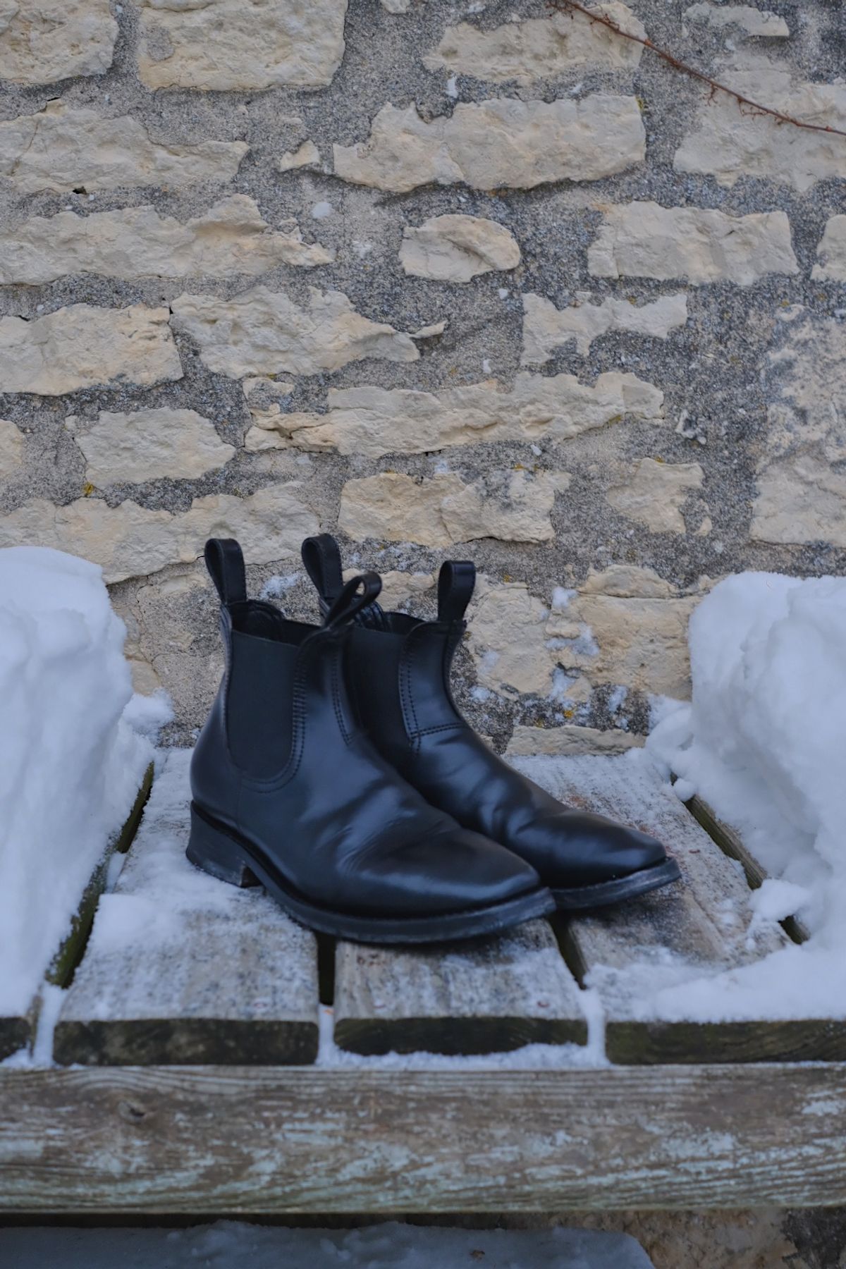 Photo by cuffcheckdenim on December 2, 2025 of the Thursday Journeyman in Shinki Black Shell Cordovan.