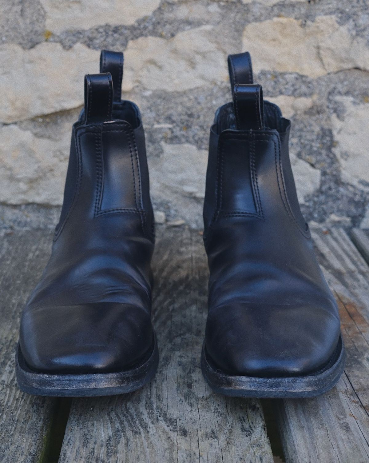 Photo by cuffcheckdenim on February 1, 2026 of the Thursday Journeyman in Shinki Black Shell Cordovan.