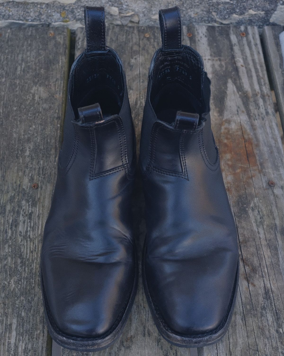 Photo by cuffcheckdenim on February 1, 2026 of the Thursday Journeyman in Shinki Black Shell Cordovan.