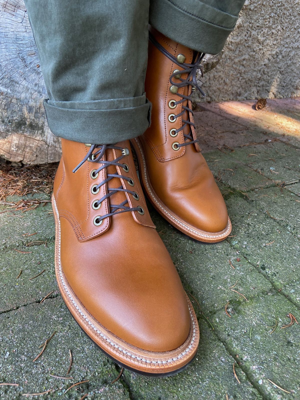 Photo by cuffcheckdenim on October 1, 2023 of the Grant Stone Diesel Boot in Badalassi Carlo Saddle Tan Minerva.