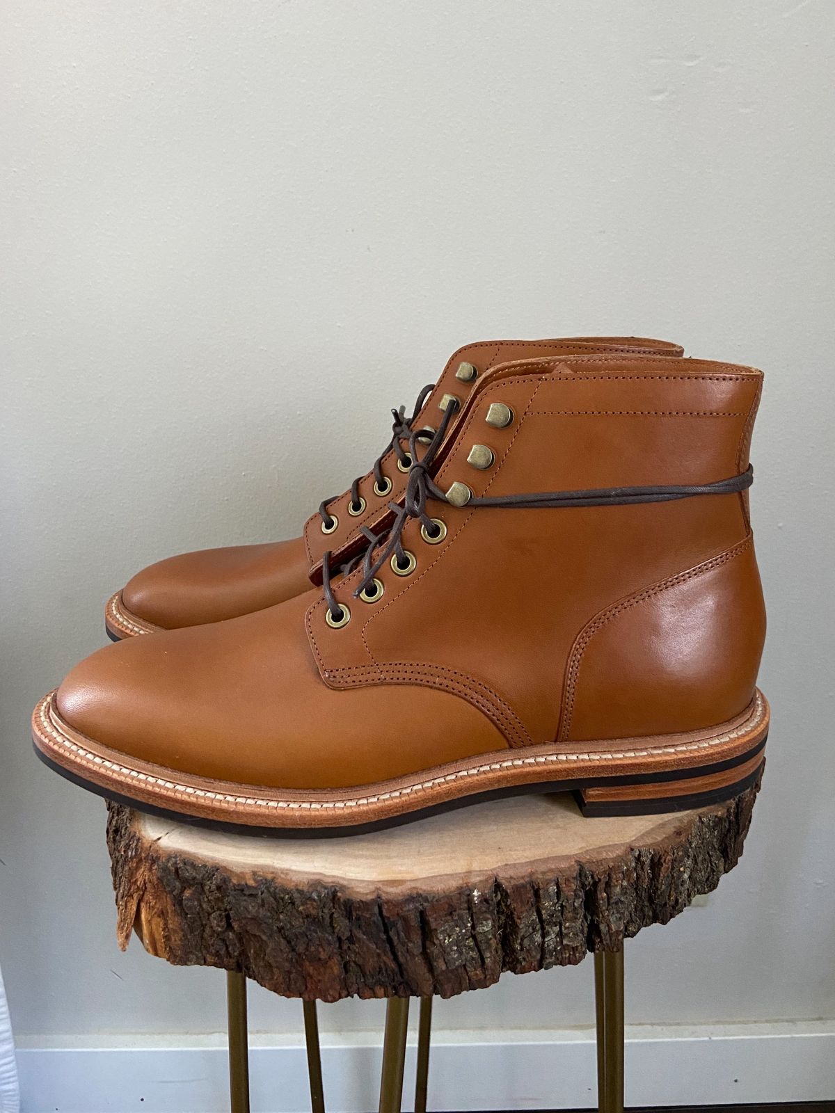 Photo by cuffcheckdenim on October 1, 2023 of the Grant Stone Diesel Boot in Badalassi Carlo Saddle Tan Minerva.