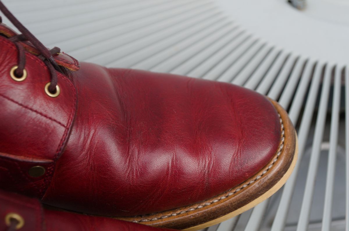 Photo by Oldmanblooming on February 3, 2024 of the WM1978 French Army Boot in Horween London Bus Red Dublin.