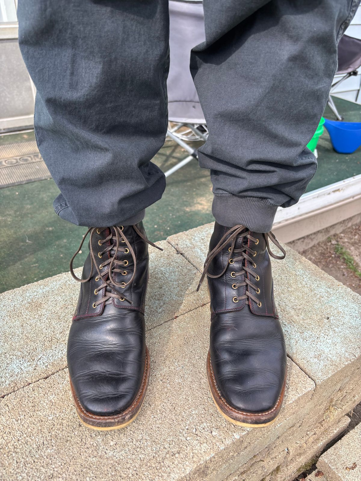 Photo by Oldmanblooming on April 24, 2025 of the WM1978 French Army Boot in Horween London Bus Red Dublin.