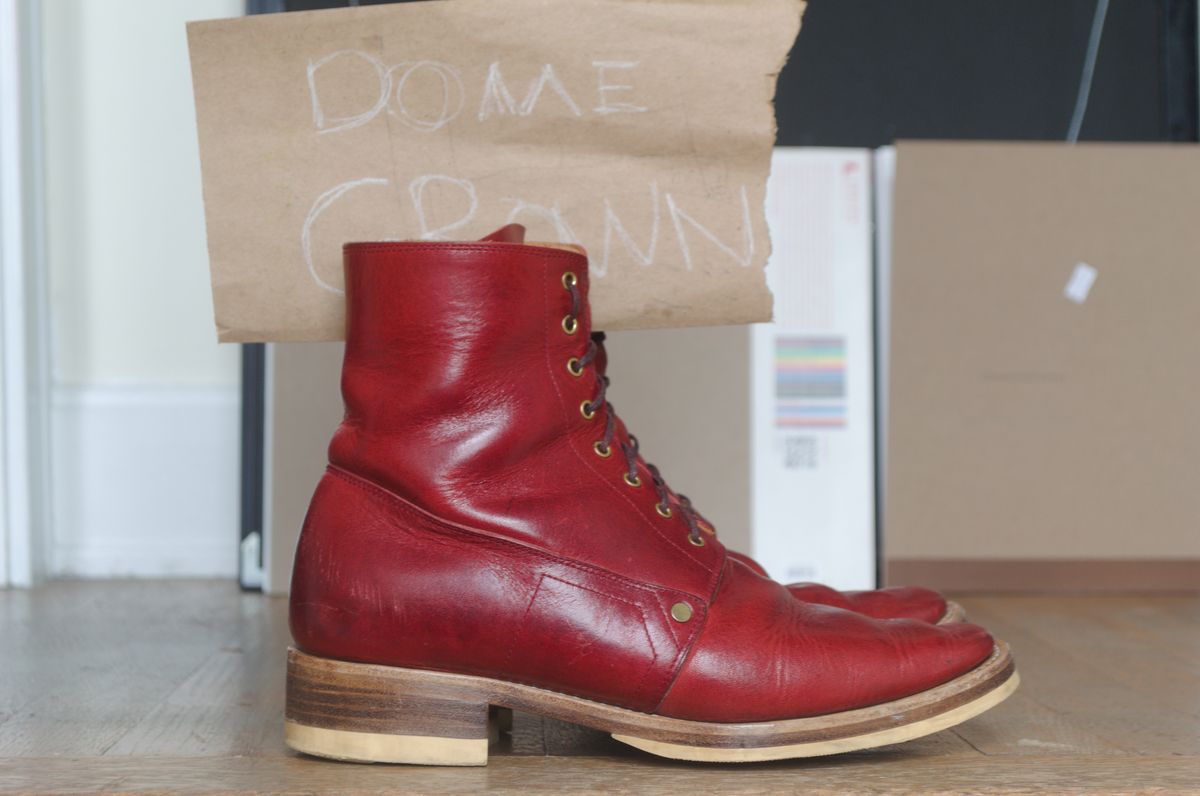 Photo by Oldmanblooming on November 2, 2023 of the WM1978 French Army Boot in Horween London Bus Red Dublin.