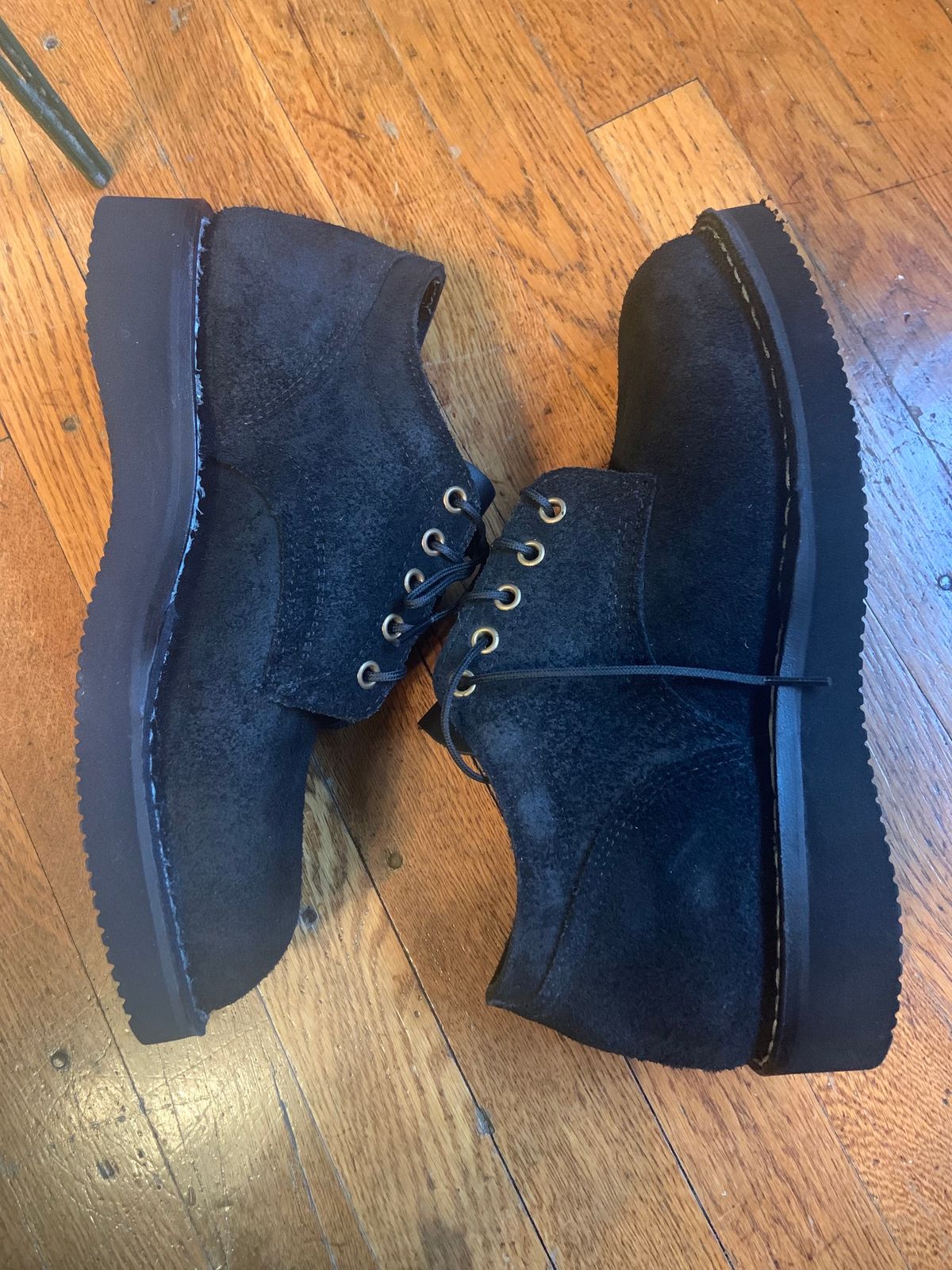 Photo by Oldmanblooming on November 1, 2022 of the White's Oxford in Seidel Black Oil Tan Roughout.