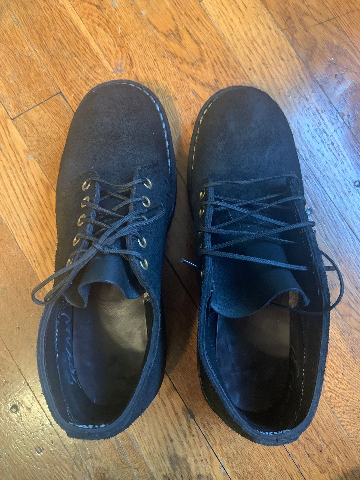 Photo by Oldmanblooming on November 1, 2022 of the White's Oxford in Seidel Black Oil Tan Roughout.
