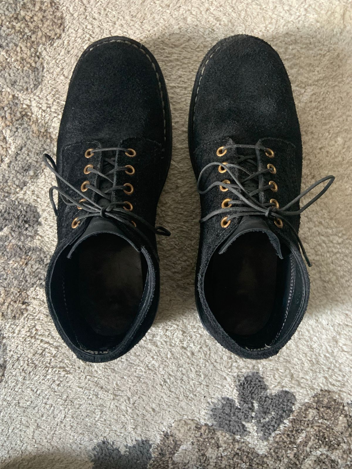 Photo by Oldmanblooming on December 1, 2022 of the White's Oxford in Seidel Black Oil Tan Roughout.